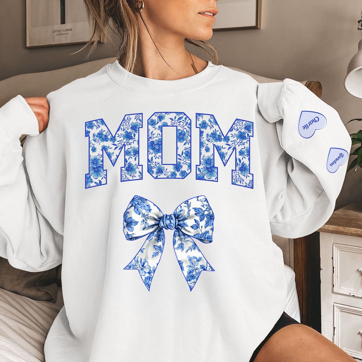 Chinoiserie Mom Mama Nana Mimi With Kid Names On Sleeve Ver 1 - Personalized Sweatshirt