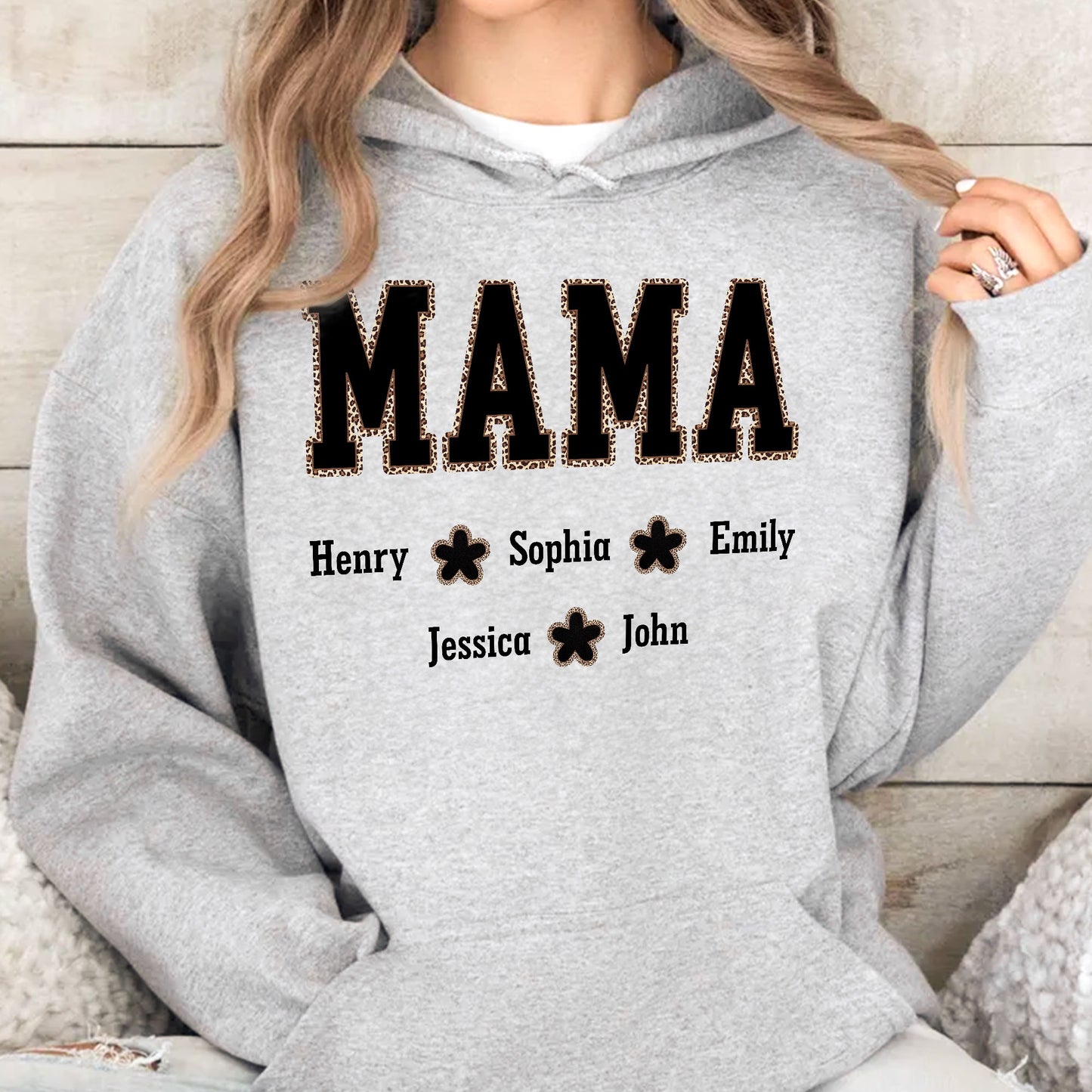 Leopard Border Title For Mom Grandma - Personalized Shirt