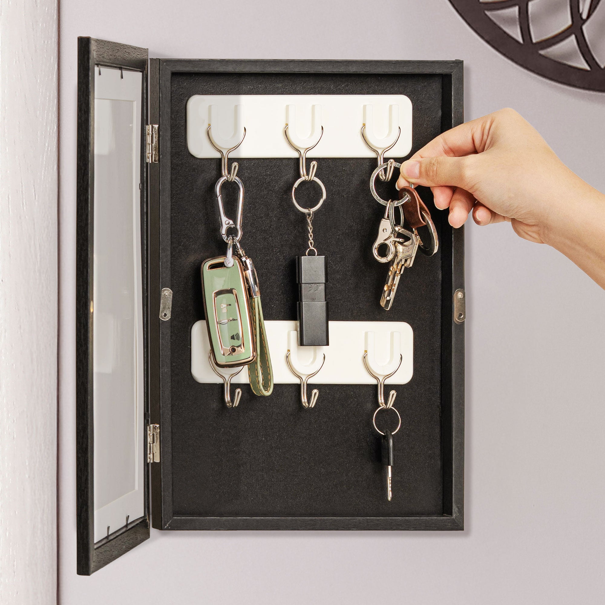 A-True Friendship Gift For Friend - Personalized Hidden Key Holder Photo Frame 3