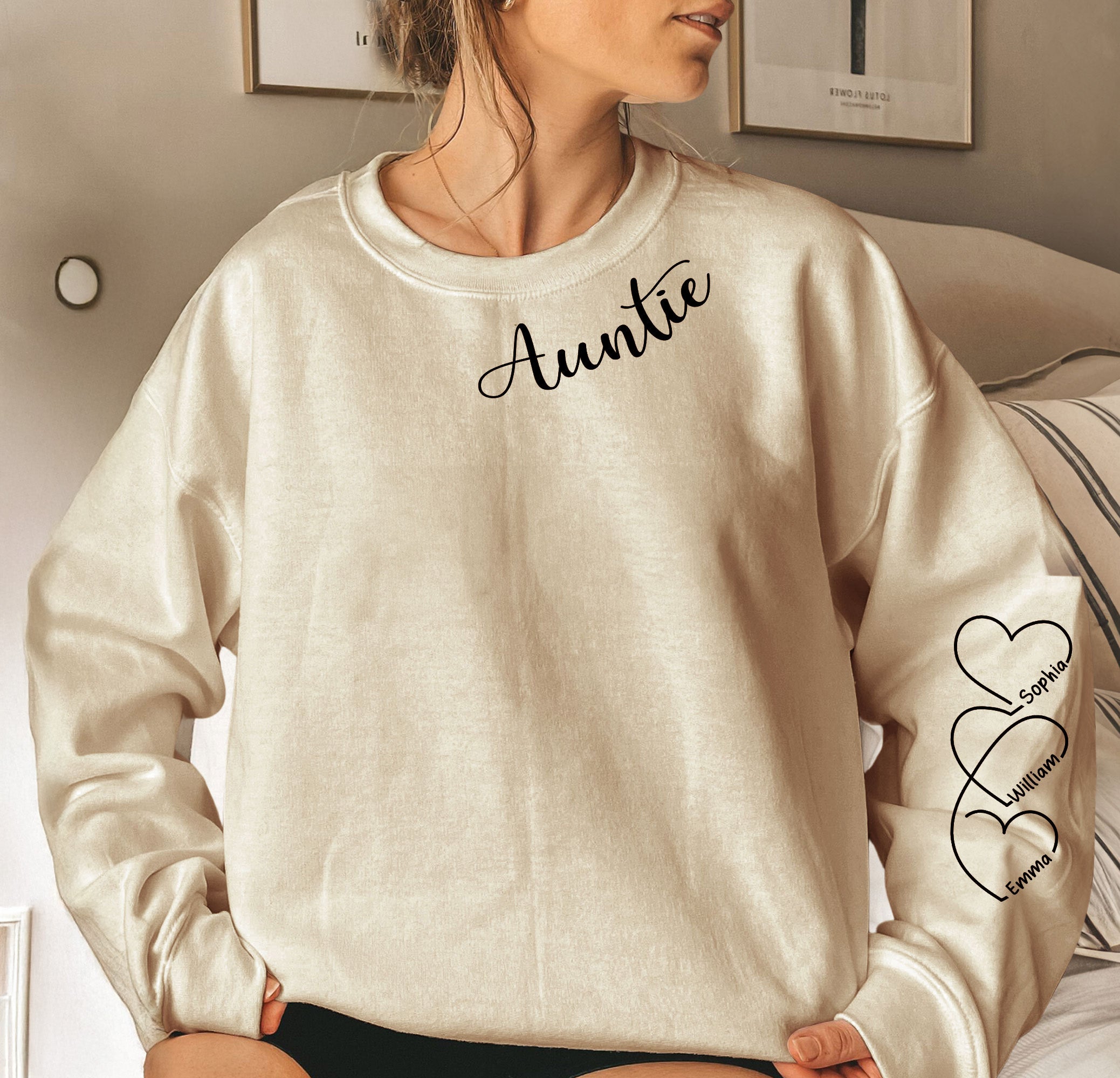 Auntie Gift Custom Her Children's Names - Personalized Sweatshirt