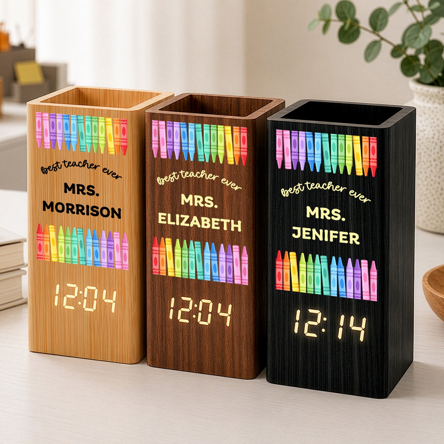 Best-Teacher-Ever--Personalized-Pen-Holder-With-Clock-1