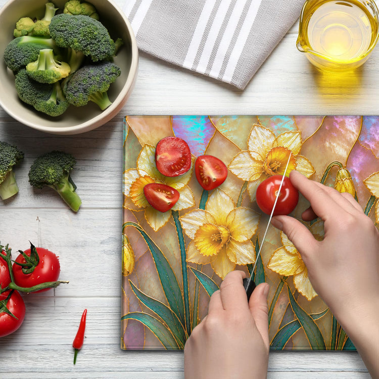 Birth-Flower-Mother-Of-Pearl-Kitchen-Decor-Gift-For-Her-Personalized-Cutting-Board-4