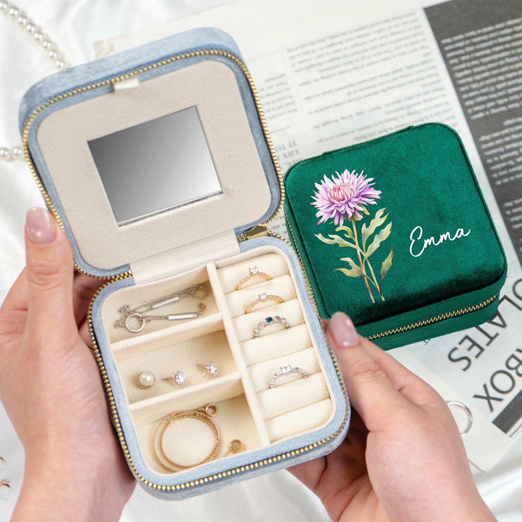 Birth-Month-Flower-Gift-For-Her-Velvet-Travel-Jewelry-Box-Personalized-Jewelry-Box-3