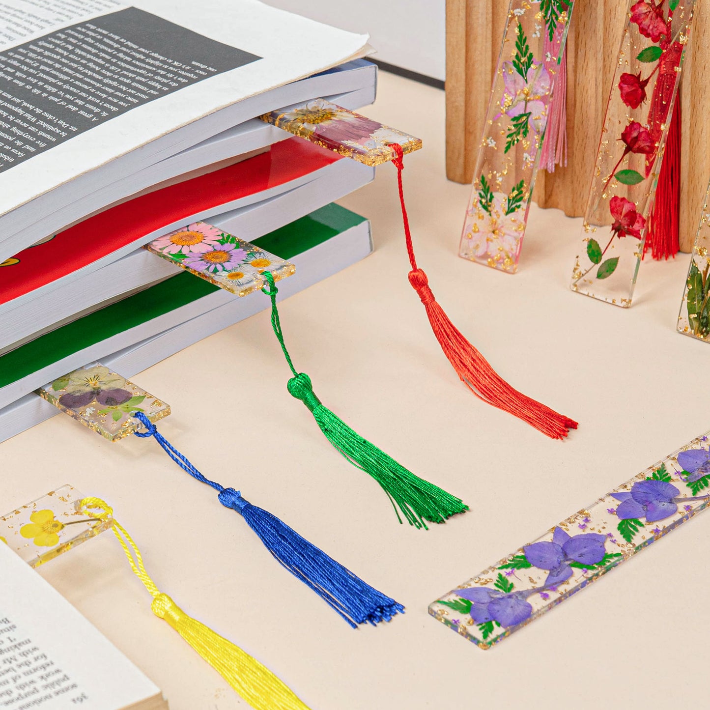 Book Lover, Birth Flower - Personalized Resin Birth Flower Bookmark