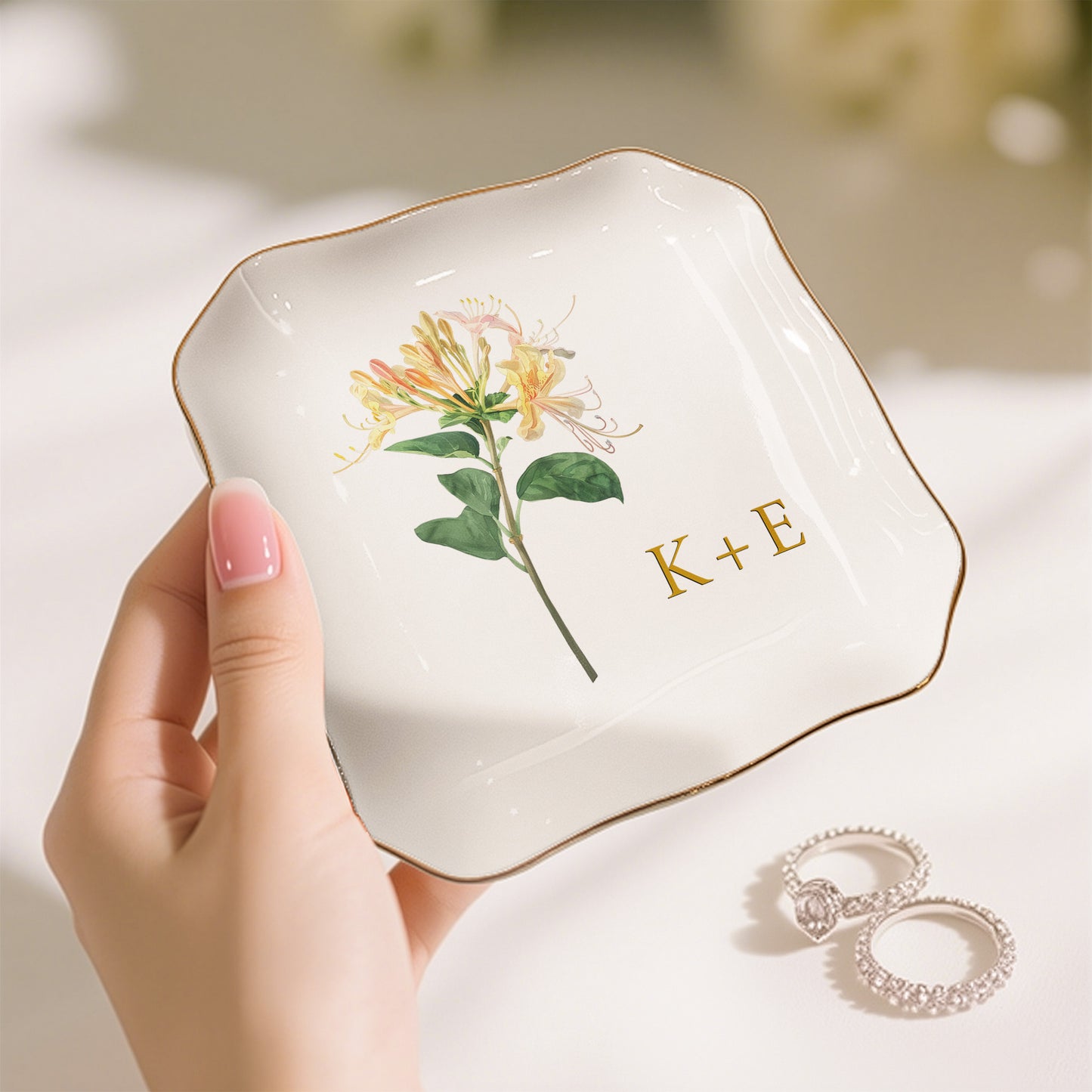 Custom Anniversary Month Flower Gift For Couples - Personalized Jewelry Dish
