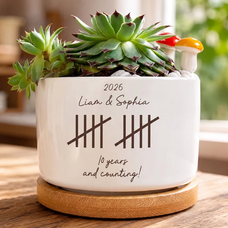 Custom-Anniversary-Couple-Gifts-For-Girlfriend,-Wife-Personalized-Plant-Pot-2