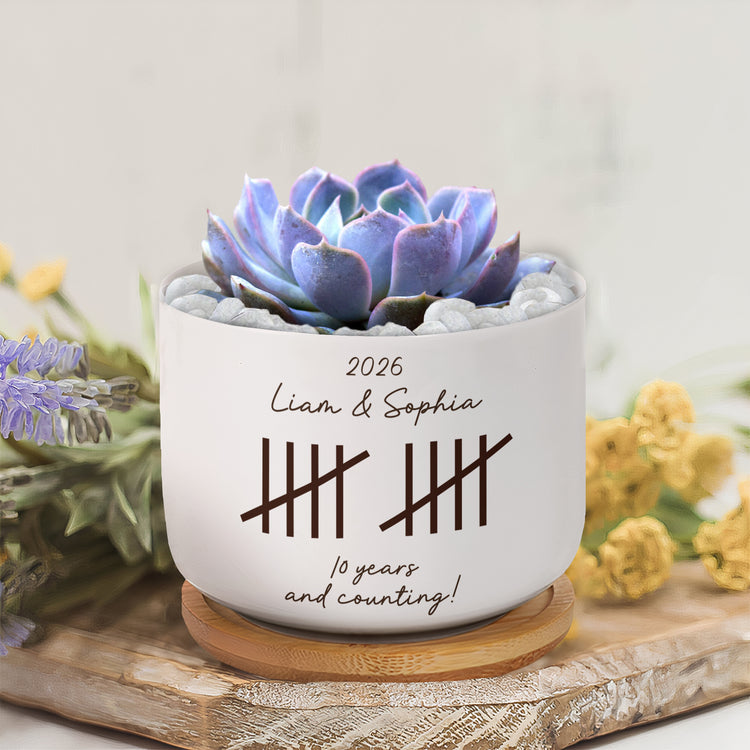Custom-Anniversary-Couple-Gifts-For-Girlfriend,-Wife-Personalized-Plant-Pot-4
