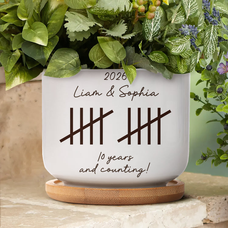 Custom-Anniversary-Couple-Gifts-For-Girlfriend,-Wife-Personalized-Plant-Pot-5