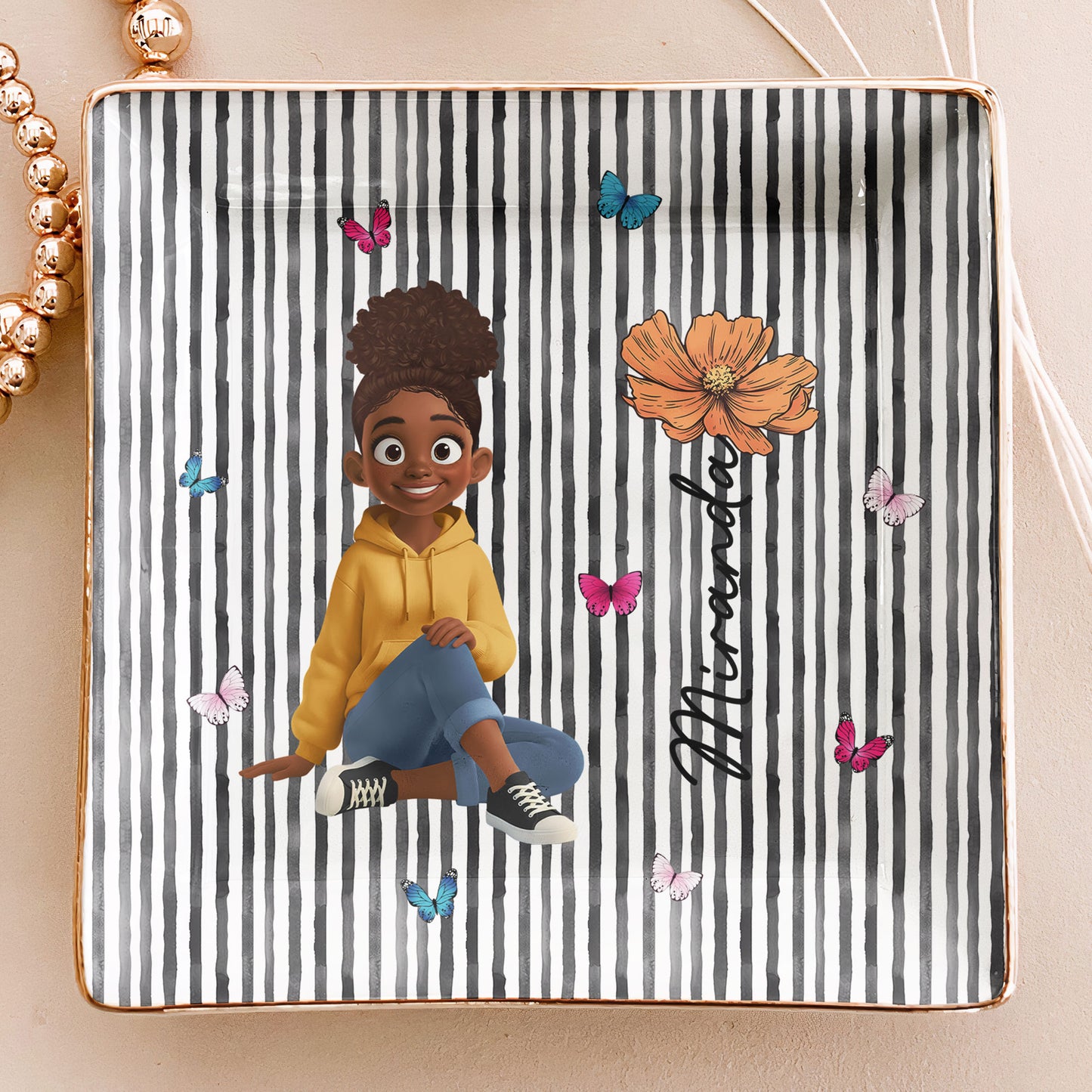 Custom-Birth-Flower-&-Cute-Character-For-Her,-Coworkers,-Friends,-Daughter-Personalized-Jewelry-Dish-1