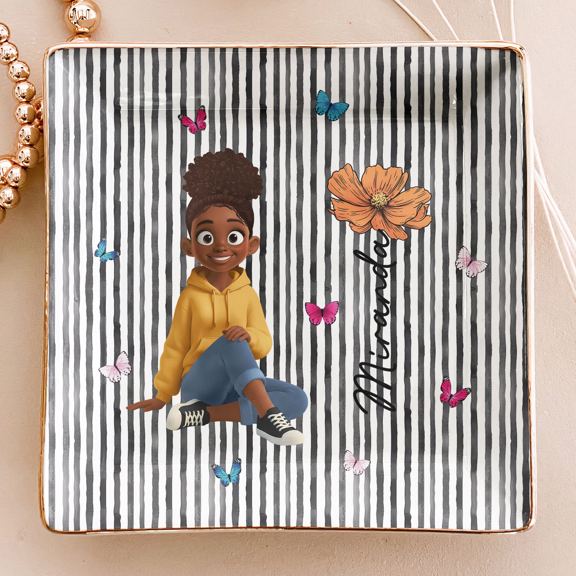 Custom-Birth-Flower-&-Cute-Character-For-Her,-Coworkers,-Friends,-Daughter-Personalized-Jewelry-Dish-1