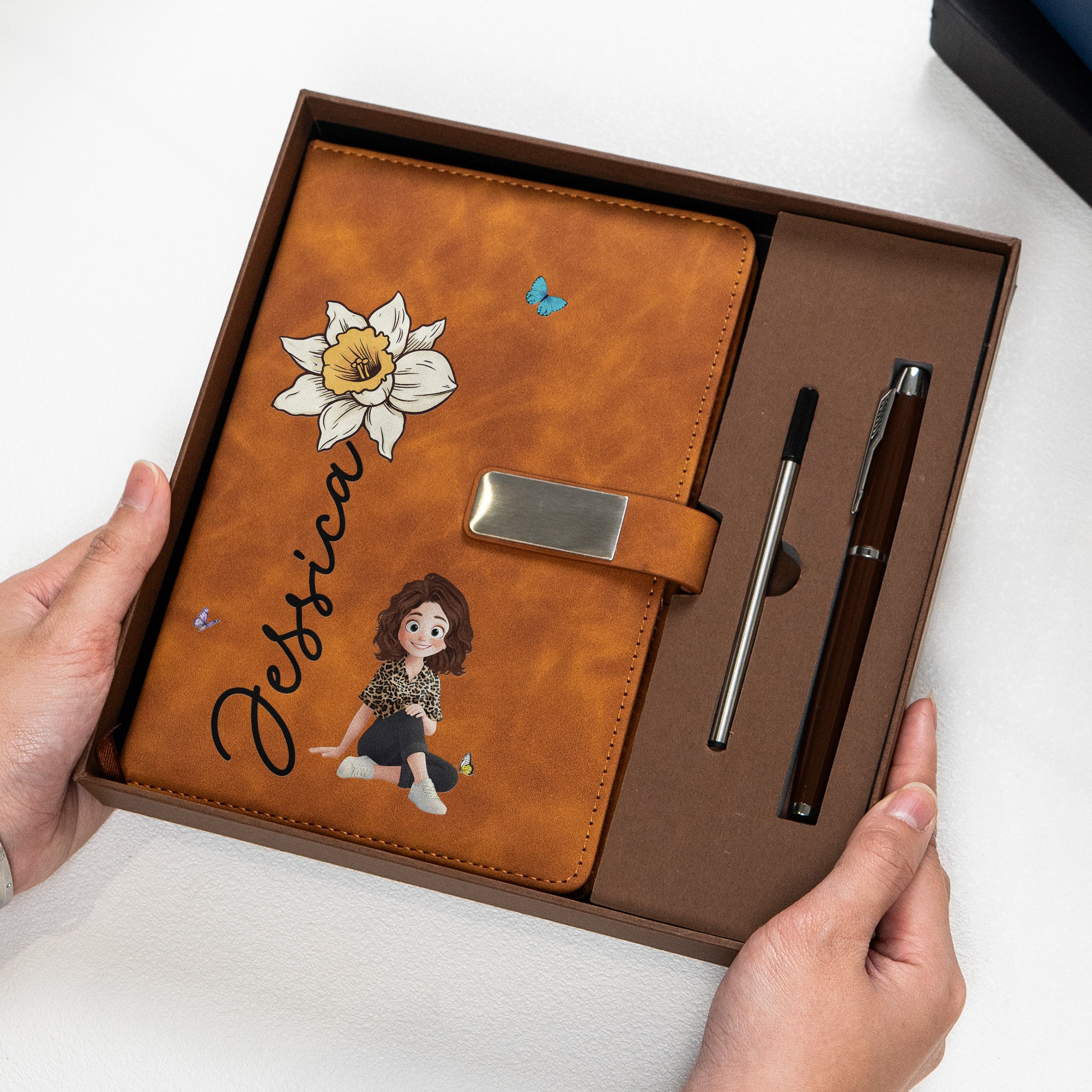 Custom-Birth-Flower-&-Name-For-Her,-Coworker,-Friends,-Daughter-Personalized-Notebook-Set-3