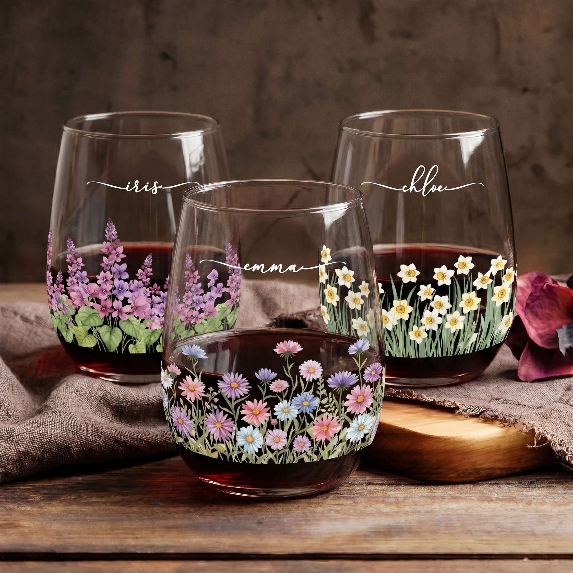 Custom-Birth-Flower-&-Name-For-Her,-Coworkers,-Friends,-Teacher-Personalized-Wine-Glass-1