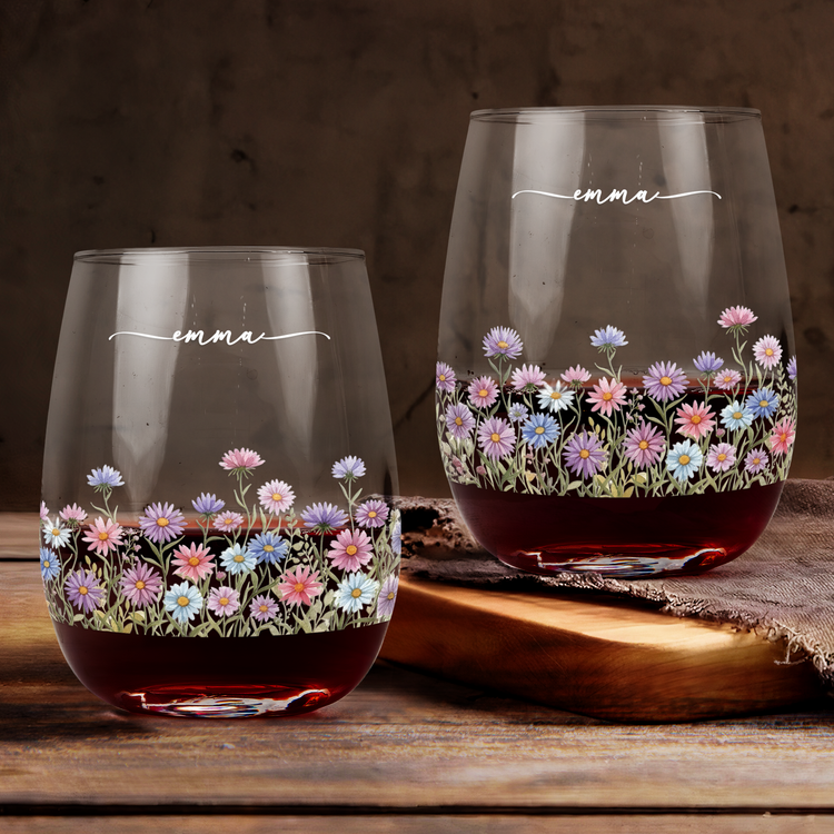 Custom-Birth-Flower-&-Name-For-Her,-Coworkers,-Friends,-Teacher-Personalized-Wine-Glass-2