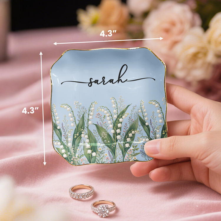 Custom-Birth-Flower-&-Name-For-Her,-Gift-For-Friends,-Coworkers,-Daughters,-Sisters-Personalized-Jewelry-Dish-11
