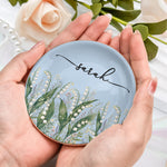 Custom-Birth-Flower-&-Name-For-Her,-Gift-For-Friends,-Coworkers,-Daughters,-Sisters-Personalized-Jewelry-Dish-3