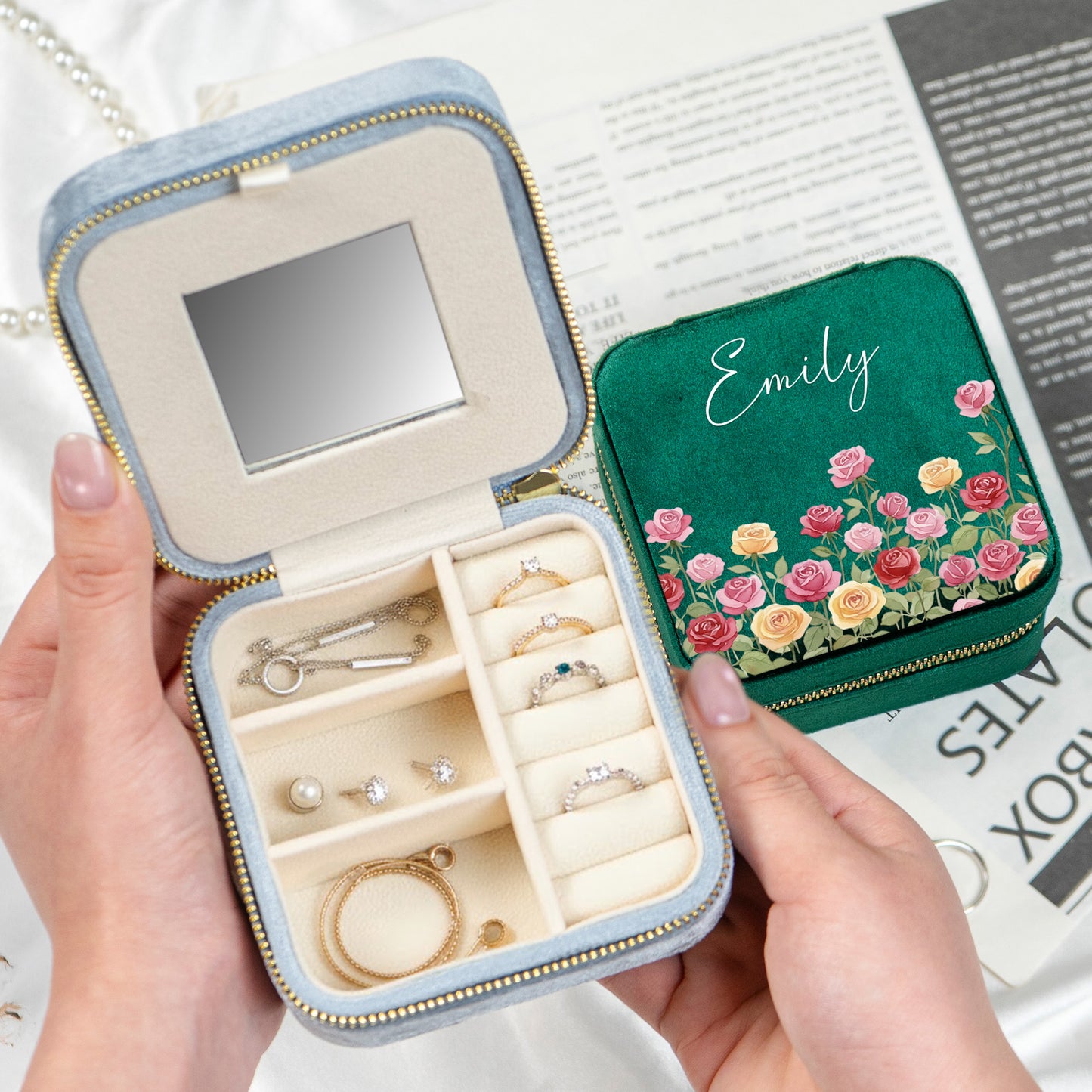 Custom-Birth-Flower-&-Name-For-Her,-Wife,-Daughter,-Sister-Personalized-Jewelry-Box-3