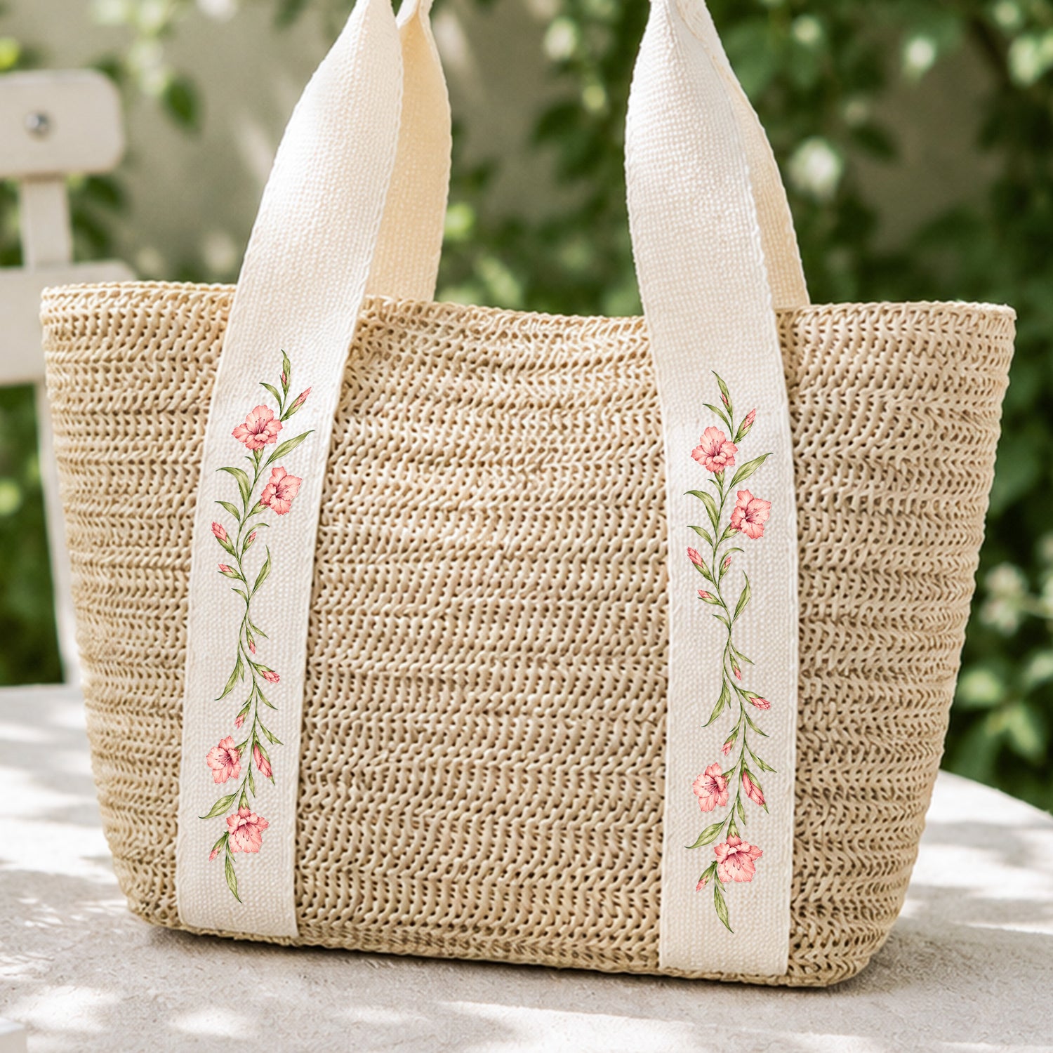 Custom-Birth-Flower-&-Name-Gifts-For-Her,-Daughter,-Friends,-Wife,-Summer-Bestie-Trip-Personalized-Straw-Bag-1
