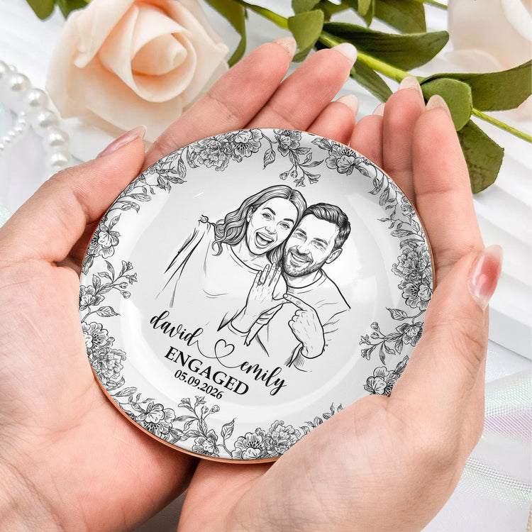 Custom-Couple-Portrait-Ring-Dish-Engagement-Gift-For-Her-Personalized-Jewelry-Dish-7