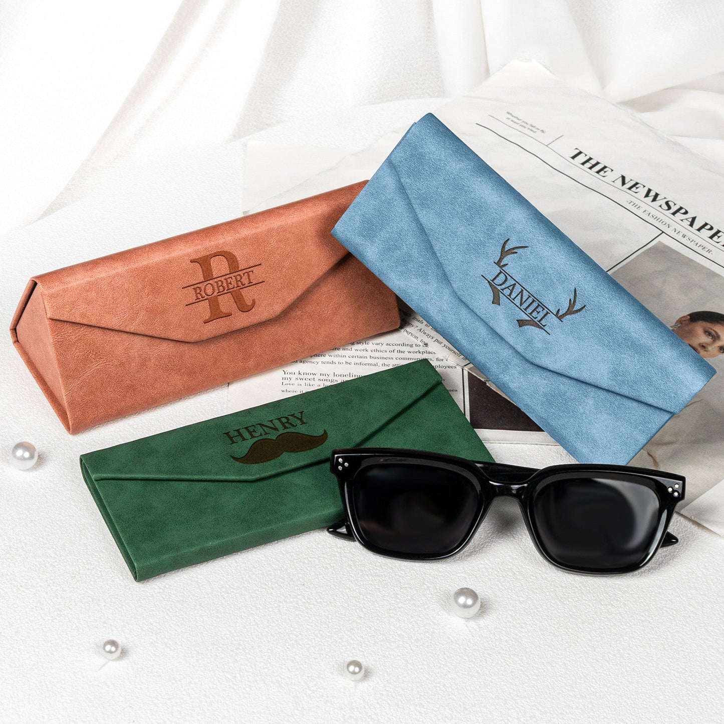 Custom-Initial-Names-For-Him,-Son,-Husband,-Boyfriend,-Coworkers-Personalized-Leather-Glasses-Case-1
