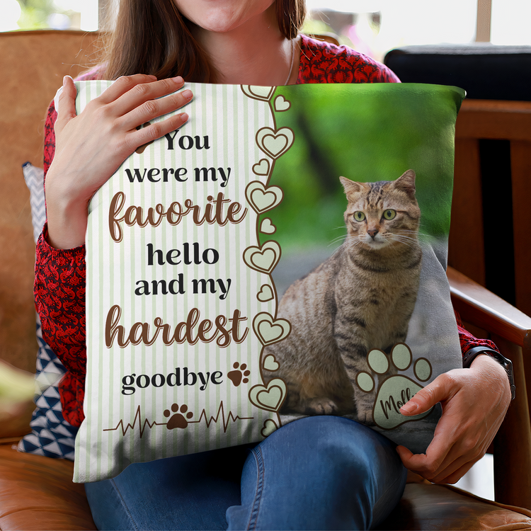 Custom-Memorial-Pet-Loss-Gift-Hug-This-Pillow-&-Know-Im-Here-Personalized-Pillow3