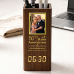 Custom-Milestone-Wedding-Anniversary-Clock-Gifts-For-Parents,-Couple-Personalized-Pen-Holder-With-Clock-1