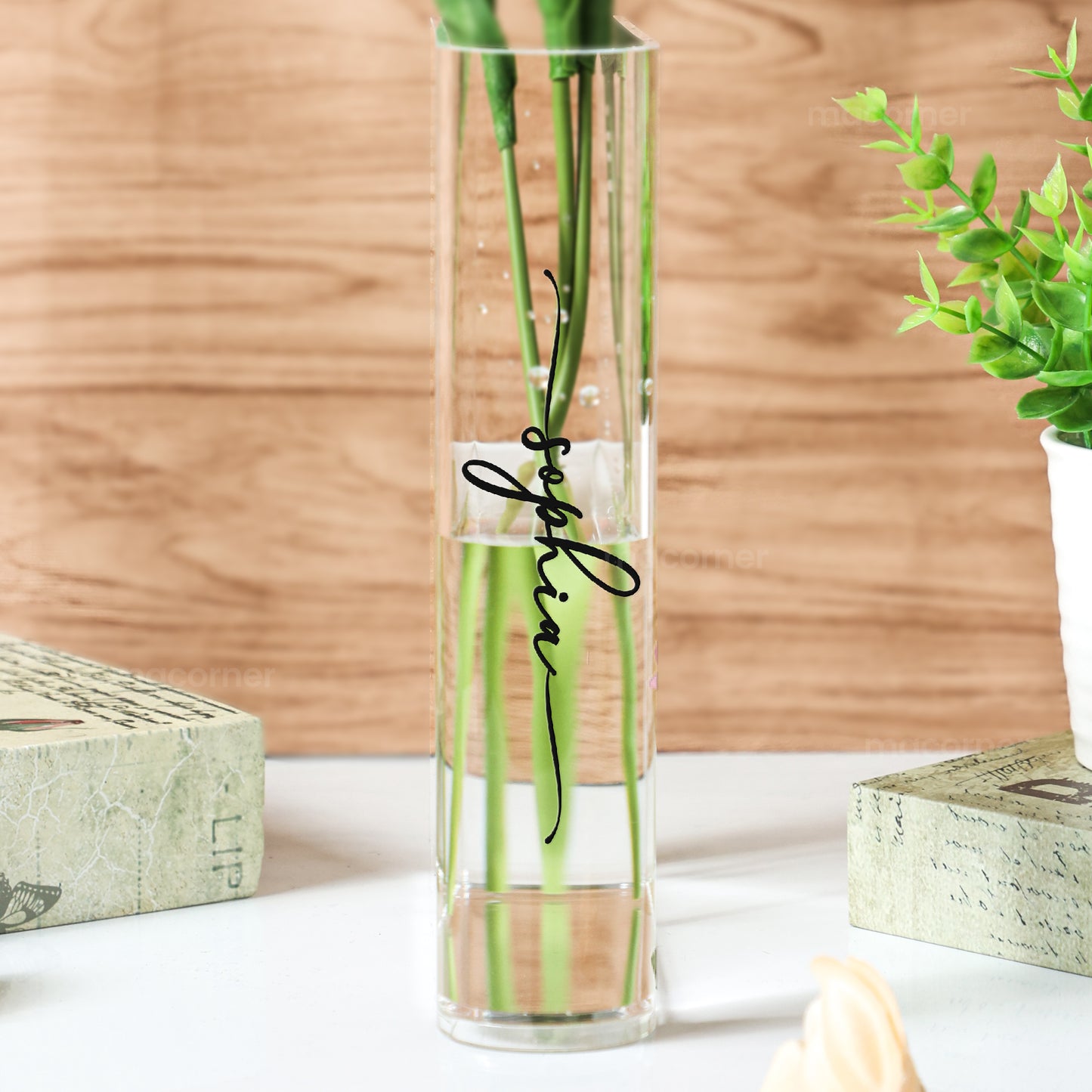 Custom-Name-&-Birth-Flower-Birthday-Gift-For-Her,-Sisters,-Daughter,-Friends-Personalized-Vase-2