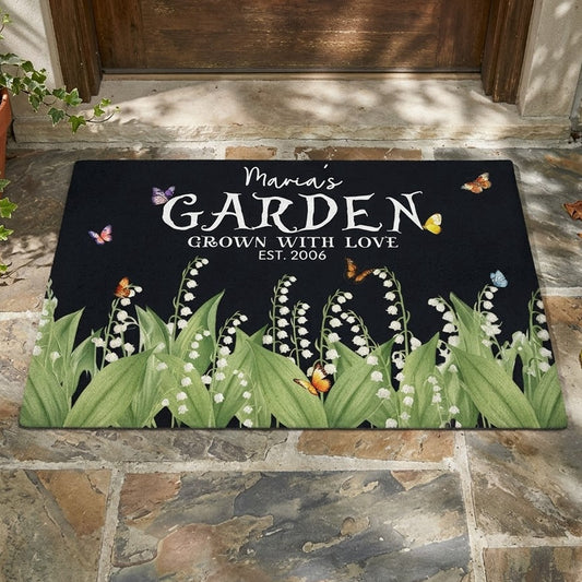 Custom_Name_Birth_Flower_Garden_Welcome_Mat_For_Her_Mom_Grandma_Personalized_Doormat_1_48ed433d-16af-4aae-9c55-4377ca068c5f