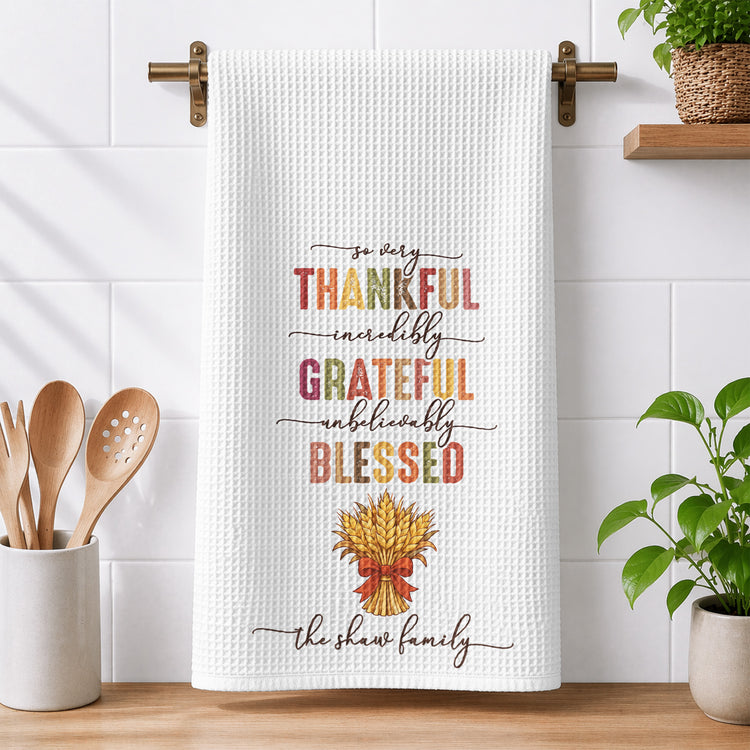 Custom-Name-Thanksgiving-Hostess-Gift,-Friendsgiving-Gift-Ideas,-Kitchen-Decor-Personalized-Kitchen-Towel