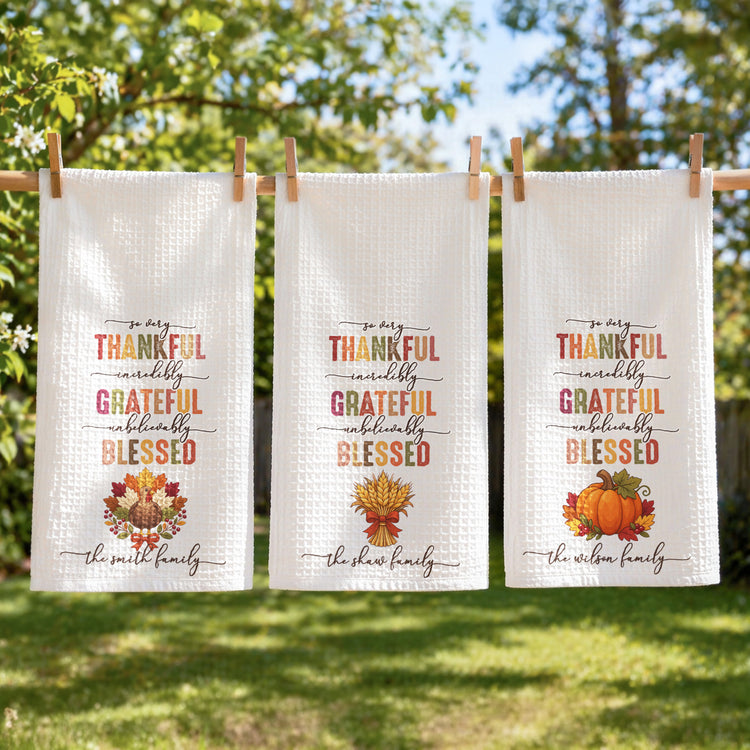 Custom-Name-Thanksgiving-Hostess-Gift,-Friendsgiving-Gift-Ideas,-Kitchen-Decor-Personalized-Kitchen-Towel