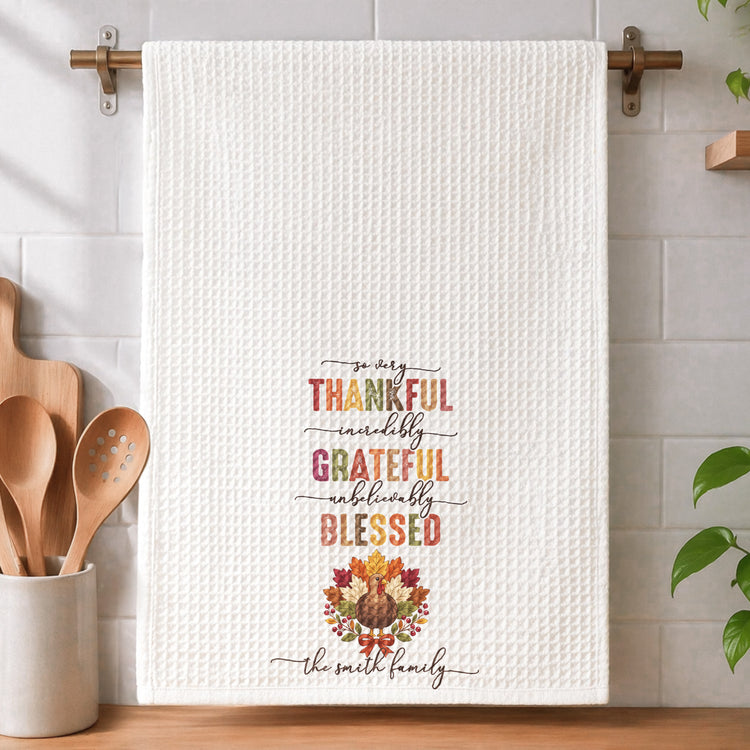 Custom-Name-Thanksgiving-Hostess-Gift,-Friendsgiving-Gift-Ideas,-Kitchen-Decor-Personalized-Kitchen-Towel