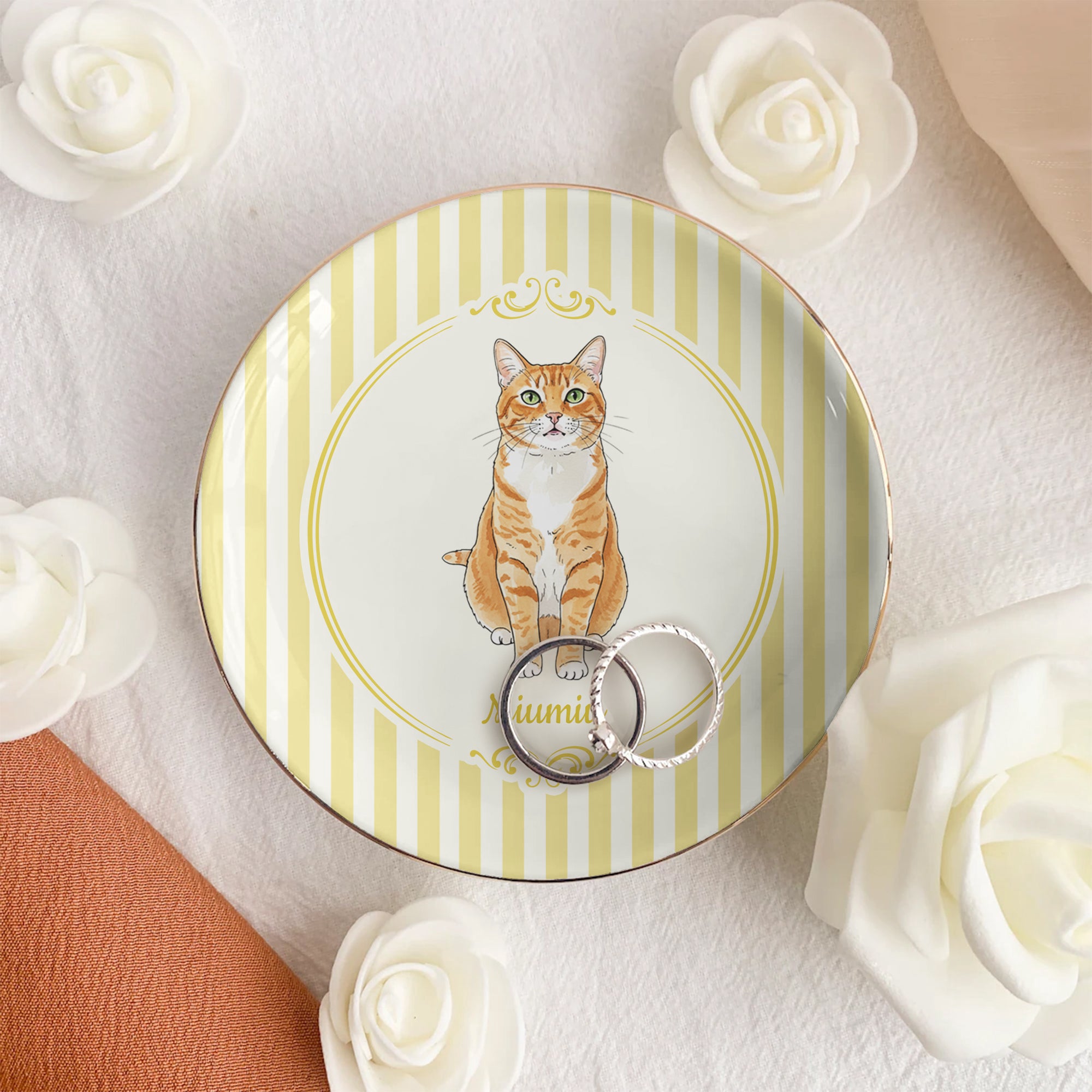 Custom_Pet_Portrait_Watercolor_Art_Gift_For_Dog_Mom_Cat_Mom_Personalized_Jewelry_Dish_4