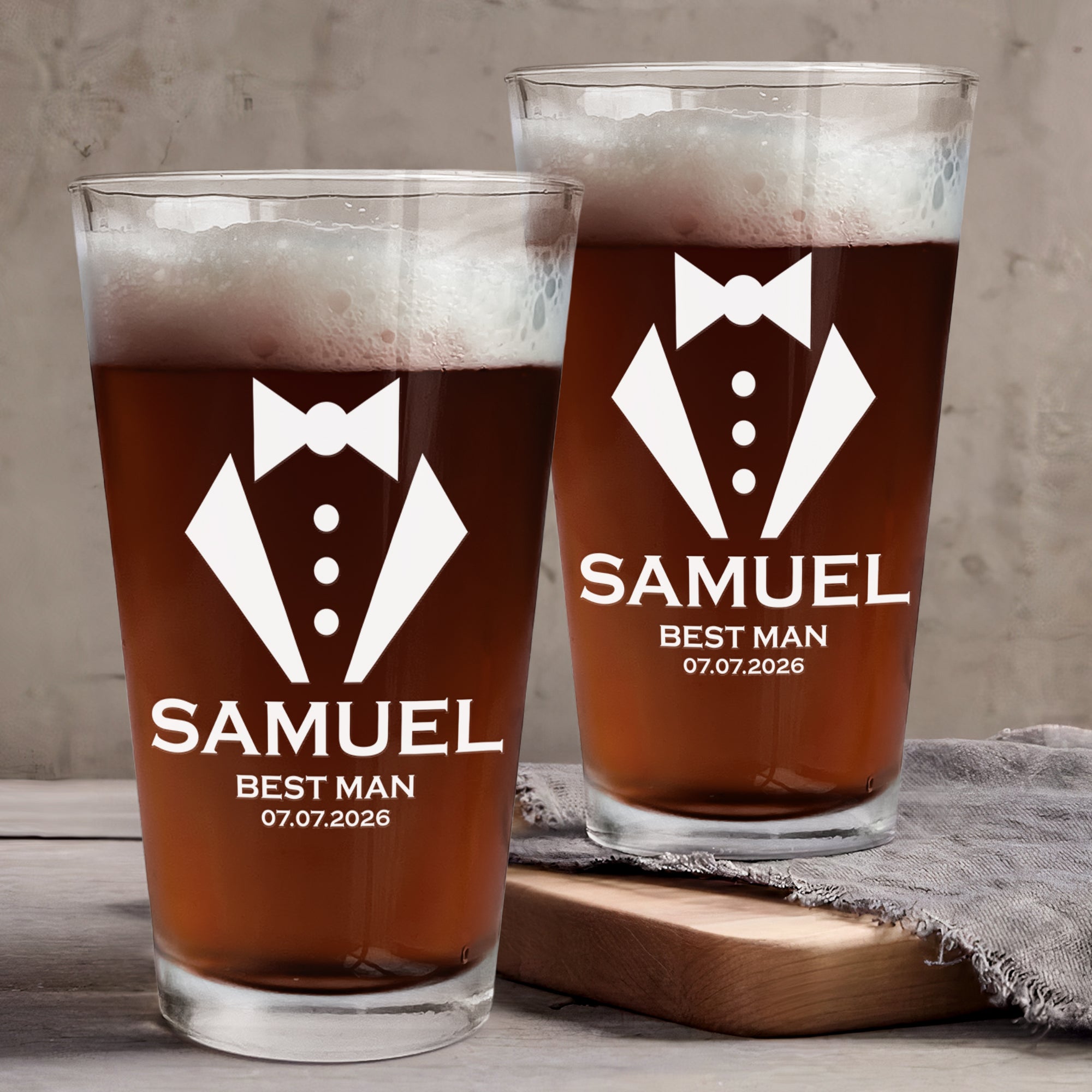 Custom-Vintage-Initial-Name-&-Date-For-Best-Man,-Groomsmen,-Groom-Wedding-Gifts-Personalized-Beer-Glass-2