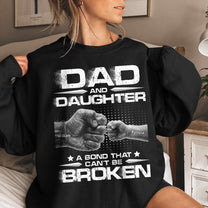 Dad-And-Daughters,-Sons-A-Bond-That-Can't-Be-Broken-Personalized-Shirt-5