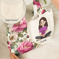 Gift For Her Daughter Friend Birthday Flower Self Gift - Personalized Round Tote Bag