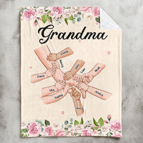 Grandma Hold Grandkids' Hands - Personalized Blanket