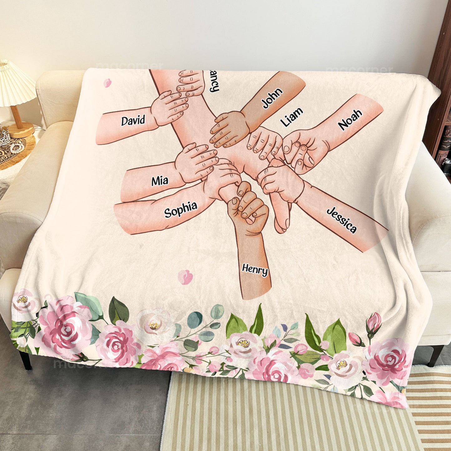 Grandma Hold Grandkids' Hands - Personalized Blanket