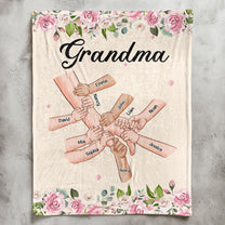 Grandma Hold Grandkids' Hands - Personalized Blanket