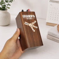 Grandpa-Fist-Bump-Personalized-Pen-Holder-With-Clock-3