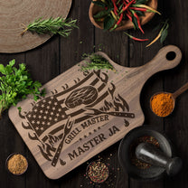 Grill_Master_King_Of_Bbq_Custom_Vintage_Name_For_Him_Husband_Dad_Papa_Personalized_Cutting_Board_1