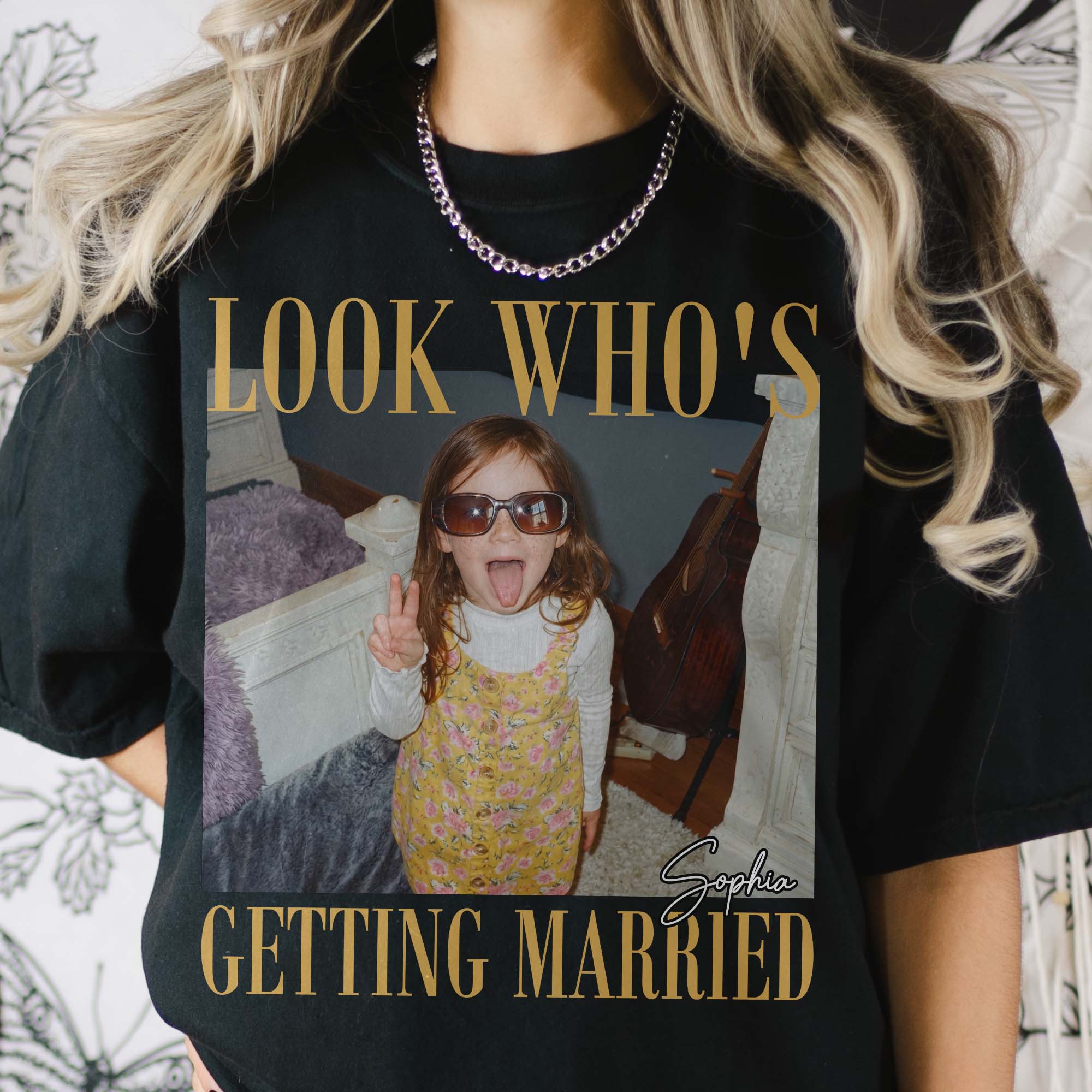 Look-Whos-Getting-Married-Wedding-Party-Bachelor-Part-Gifts-Personalized-Shirt