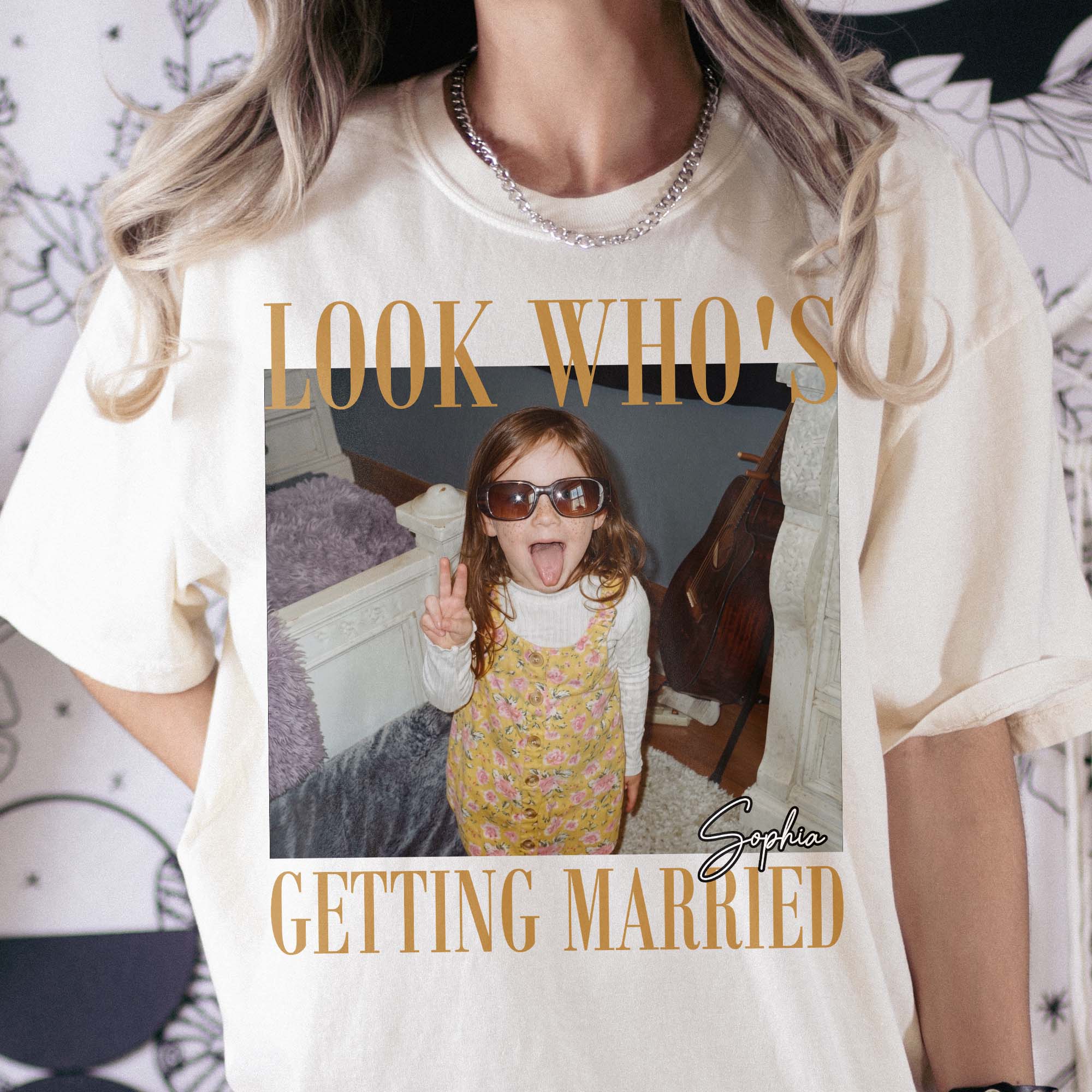 Look-Whos-Getting-Married-Wedding-Party-Bachelor-Part-Gifts-Personalized-Shirt