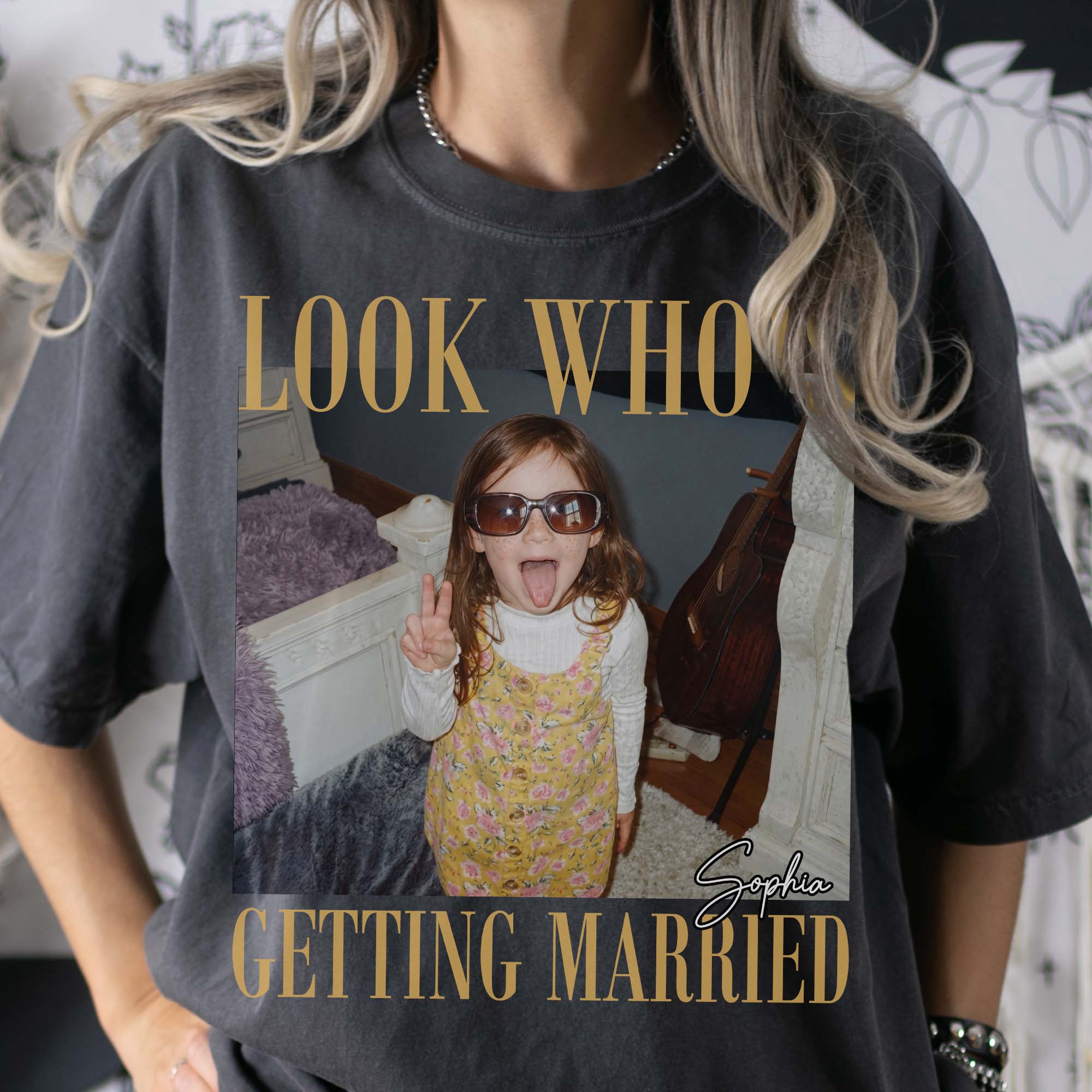 Look-Whos-Getting-Married-Wedding-Party-Bachelor-Part-Gifts-Personalized-Shirt
