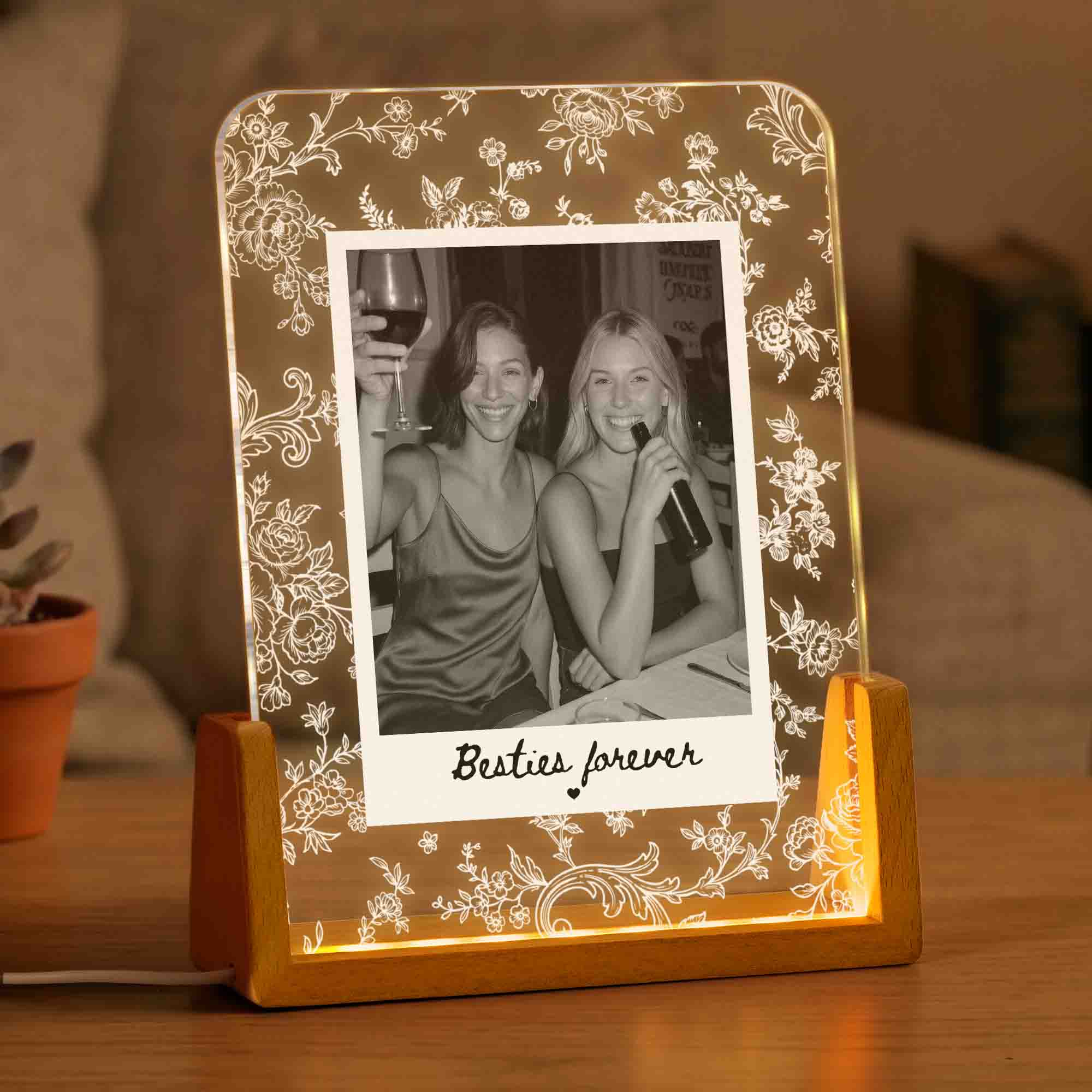 Love-You-Bestie-Custom-Photo-Friendship-Gift-For-Her-Personalized-Night-Light-1