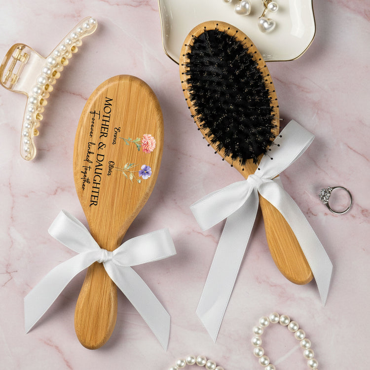 Mother-&-Daughters-Forever-Linked-Together-Mothers-Day-Gift-Personalized-Hair-Brush-3