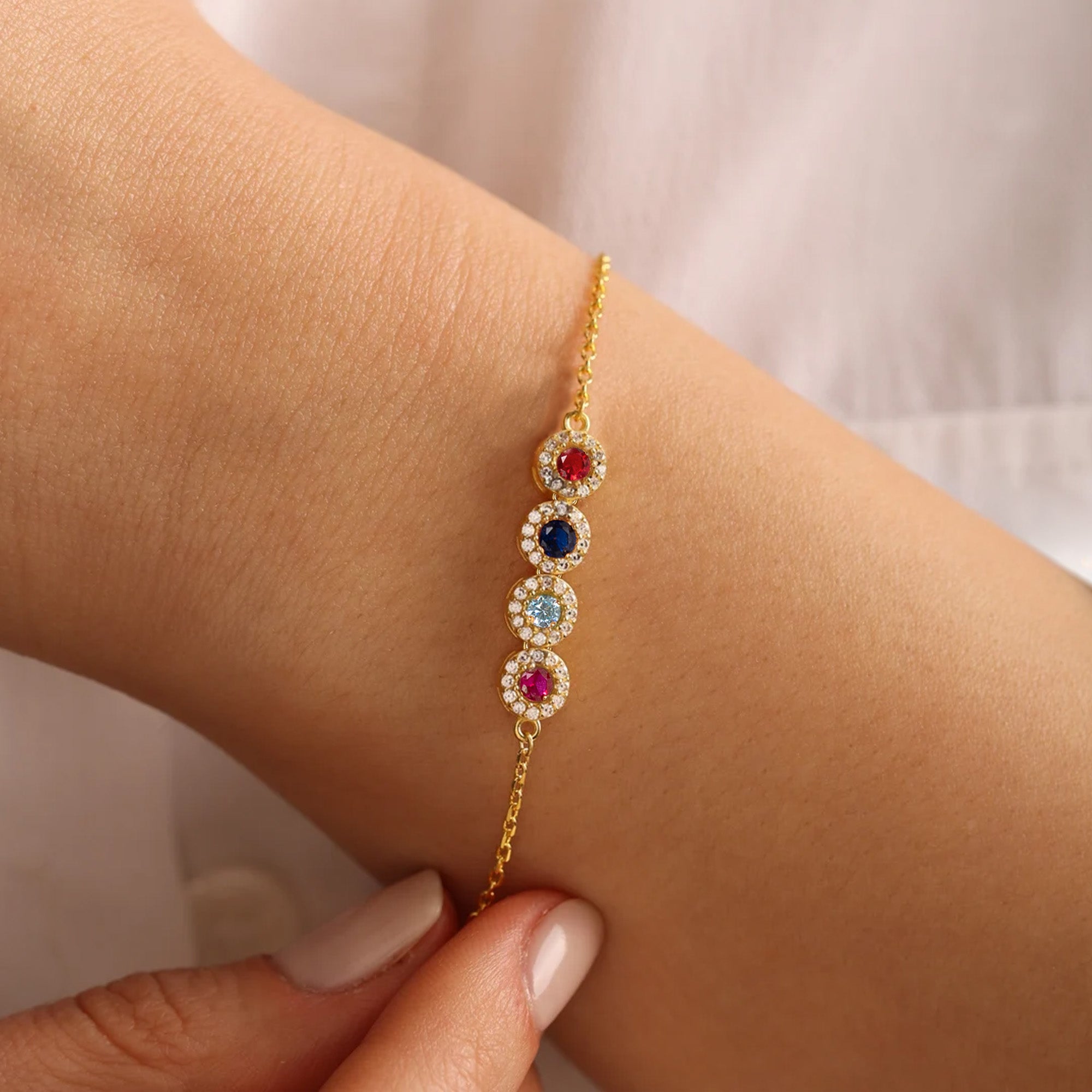 Mother-&-Daughters-Forever-Linked-Together-Personalized-Bracelet-2