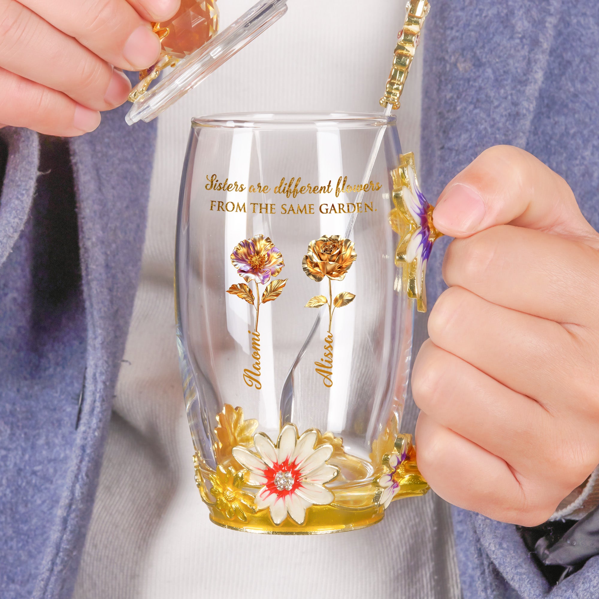 Sisters-Are-Different-Flowers-From-The-Same-Garden-Birth-Flowers-Personalized-Glass-Cup-4