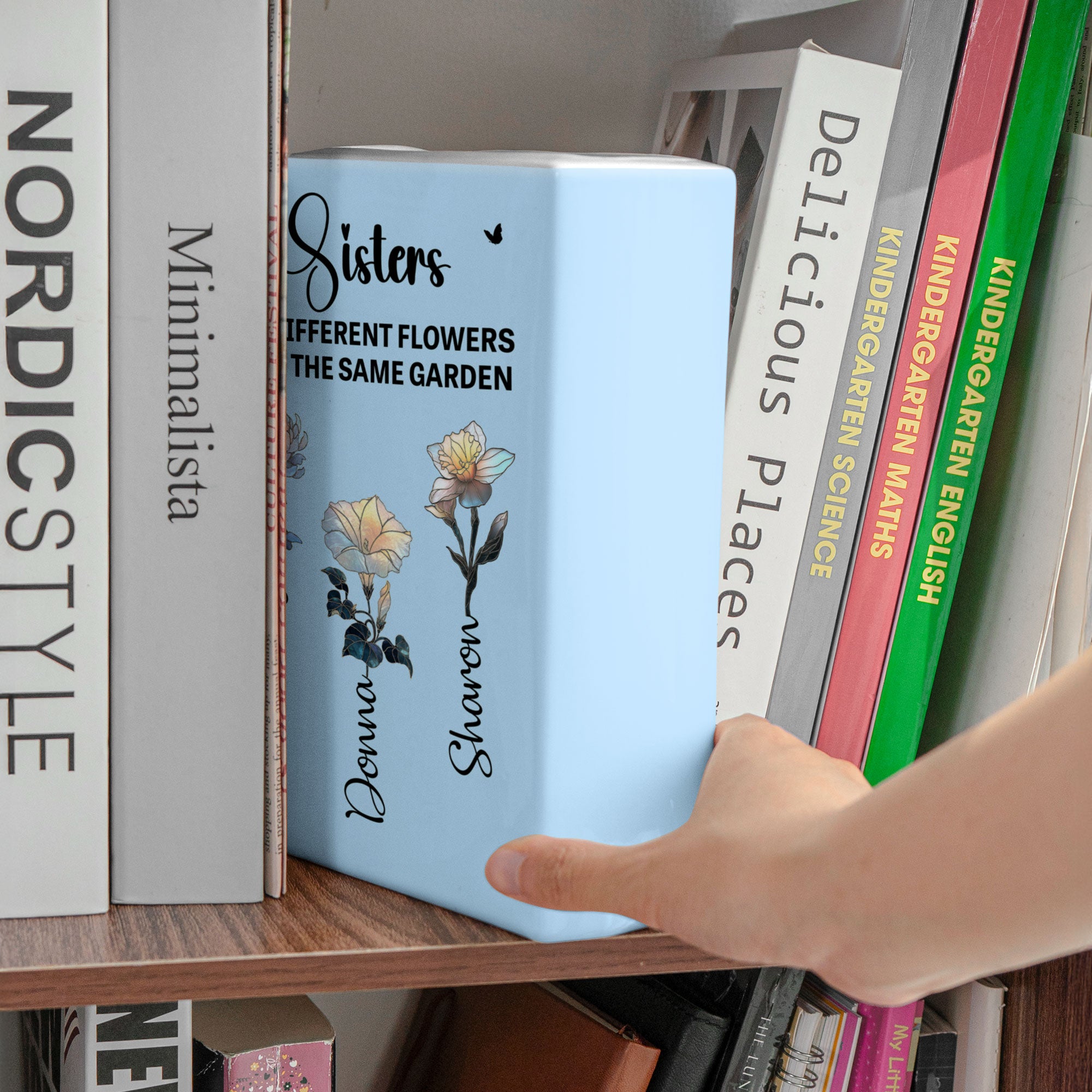 Sisters-Are-Different-Flowers-From-The-Same-Garden-Gift-For-Her-Personalized-Vase-5