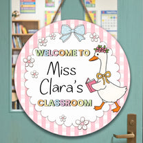 Teacher-Goose-Classroom-Welcome-Personalized-Wood-Sign-1