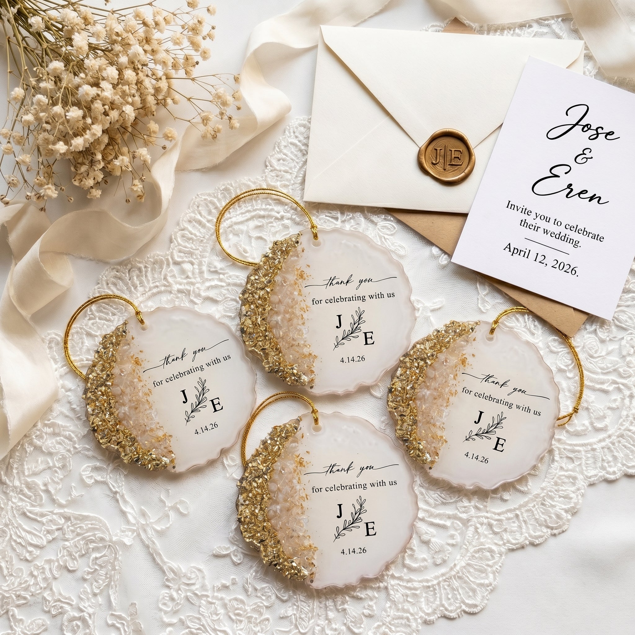 Thank-You-For-Celebrating-With-Us-Wedding-Favors-Guest-Gifts-Personalized-Resin-Ornament-4