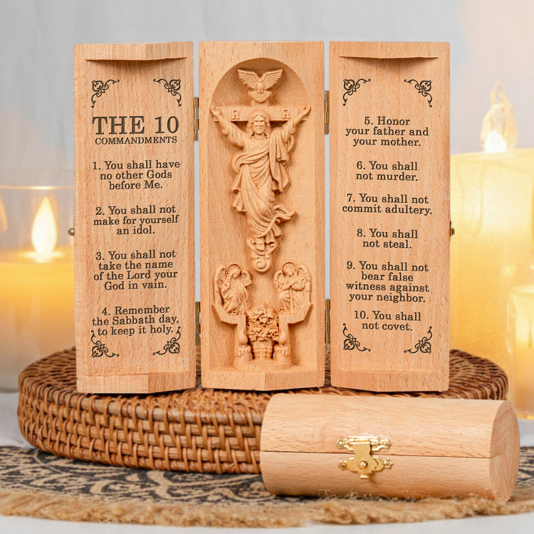 The-Ten-Commandments-Personalized-Openable-Wooden-Cylinder-Sculpture-of-Jesus-1